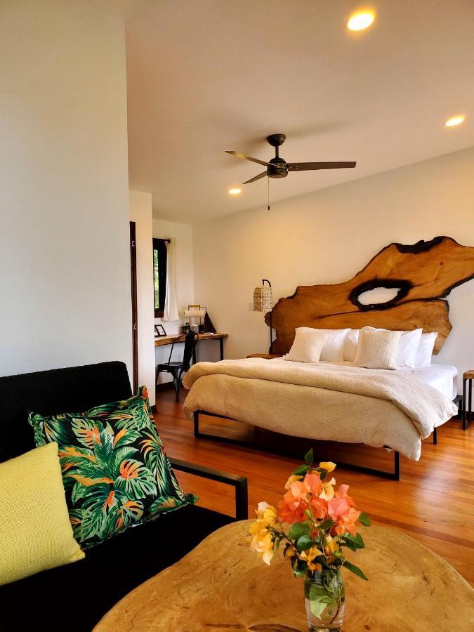 Yumas Riverfront Lodge San Ignacio Bagian luar foto