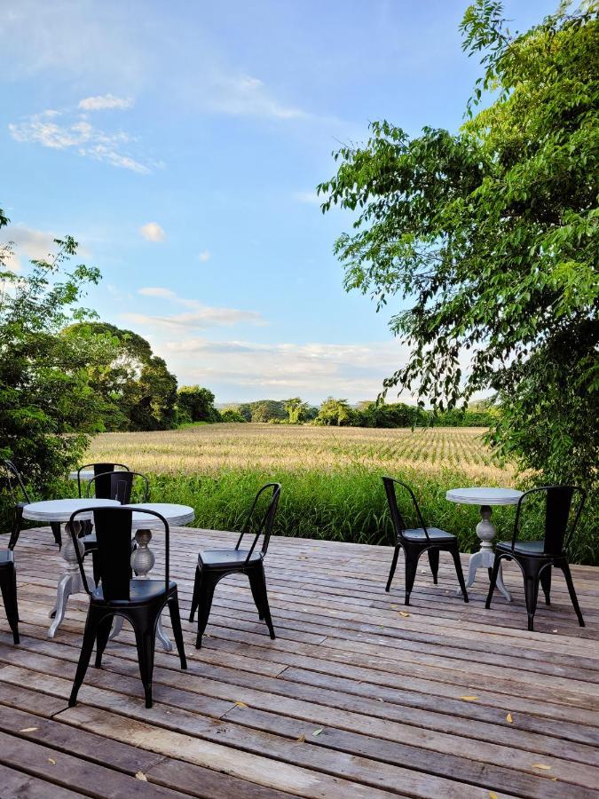 Yumas Riverfront Lodge San Ignacio Bagian luar foto
