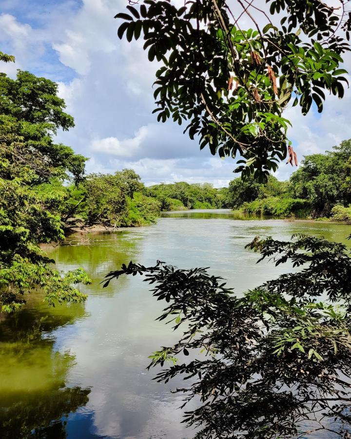 Yumas Riverfront Lodge San Ignacio Bagian luar foto
