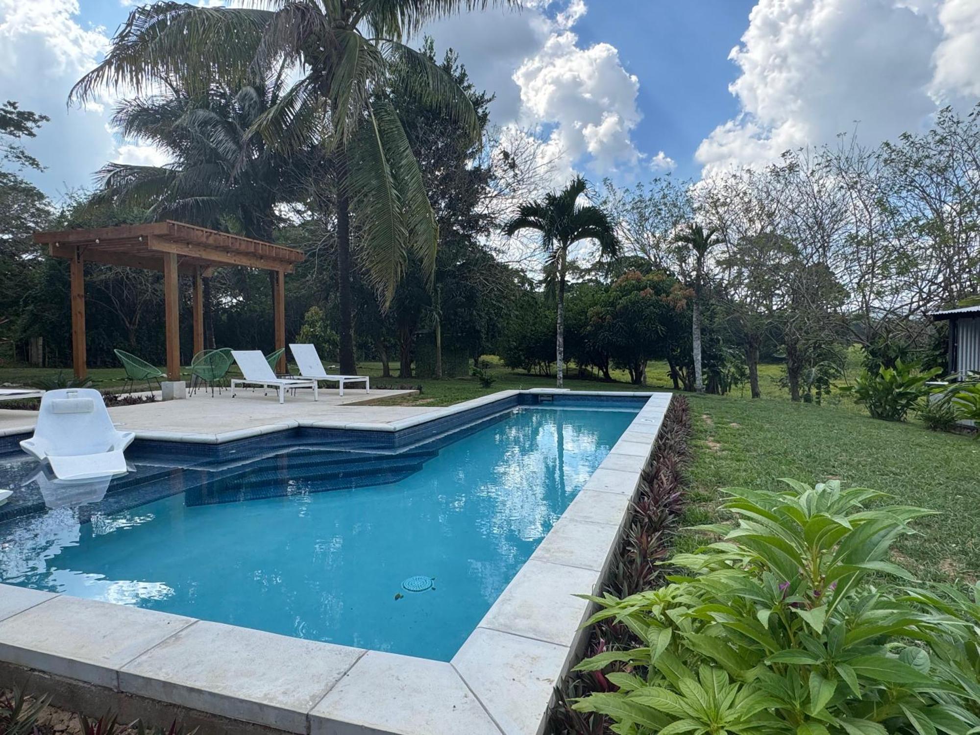 Yumas Riverfront Lodge San Ignacio Bagian luar foto